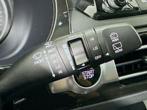 Used 2023 Kia Seltos SX w/ SX Sunroof Package AWD/4WD image 22