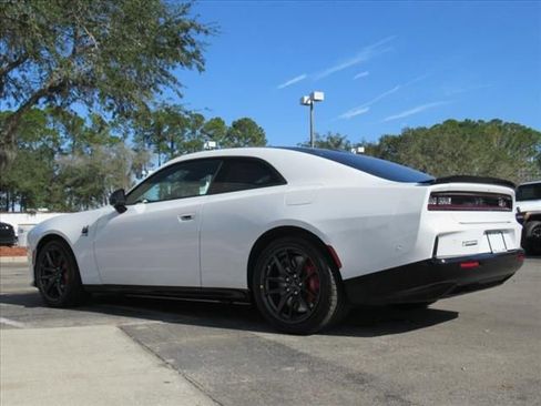 Used 2024 Dodge Charger R/T Scat Pack w/ Plus Group image 5