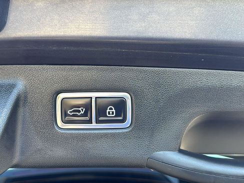 Used 2023 Kia Sorento EX image 30