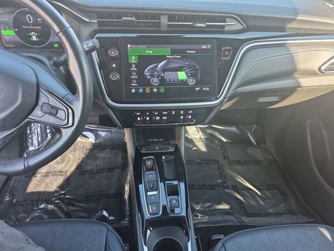 Used 2022 Chevrolet Bolt EUV LT w/ Convenience Package image 15
