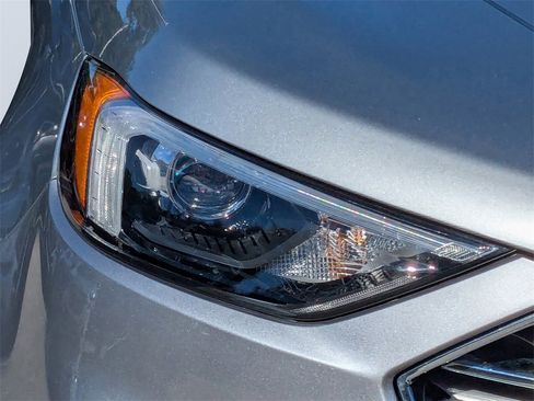 Used 2022 Ford Edge SEL w/ Convenience Package image 9