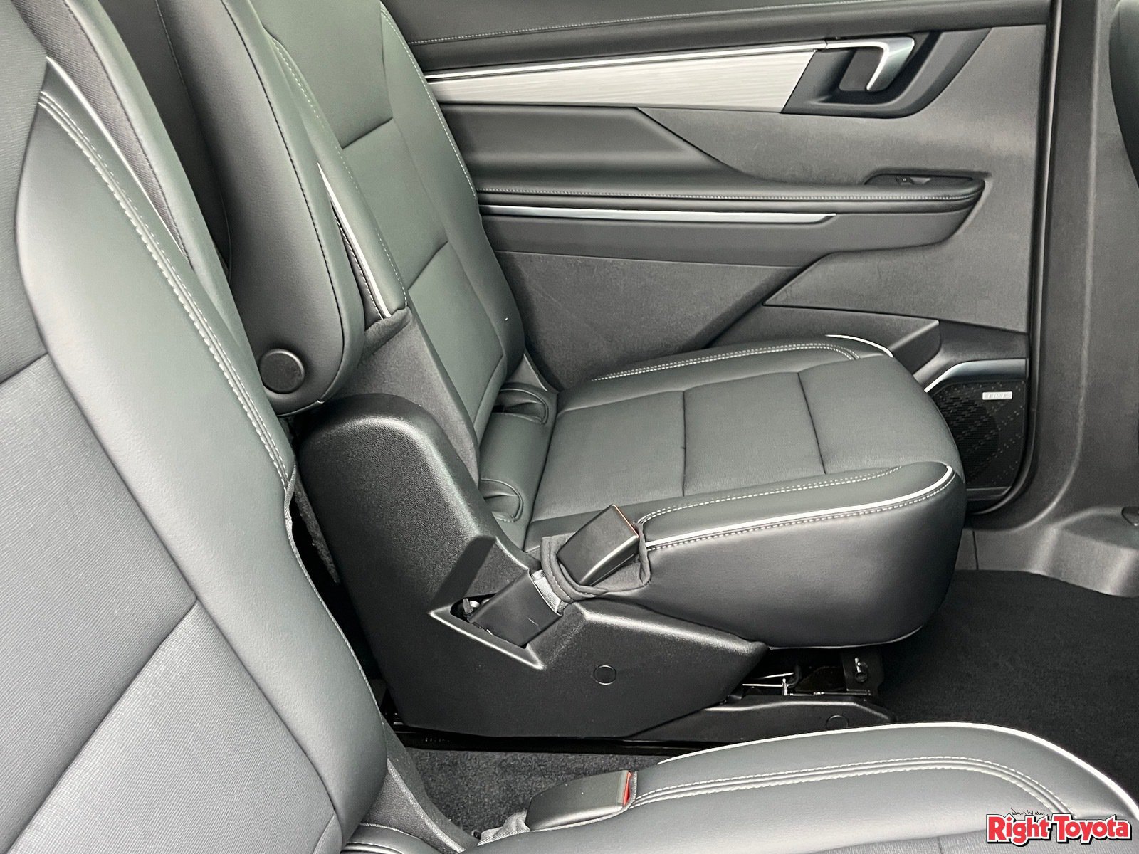 Used 2026 Buick Enclave Preferred FWD image 14