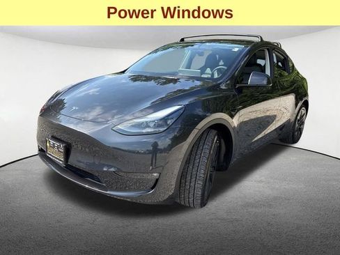 Used 2025 Tesla Model Y Long Range AWD/4WD image 5