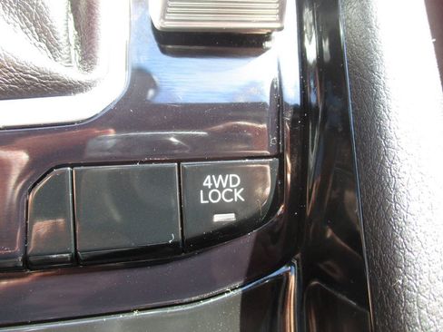 Used 2023 Jeep Compass Limited w/ Sun and Sound Group AWD/4WD image 21