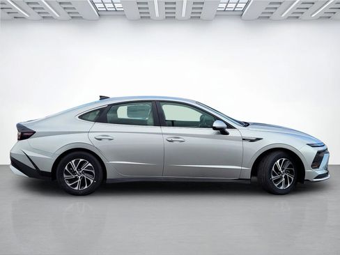 New 2026 Hyundai Sonata Blue image 4