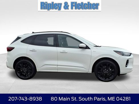 Used 2023 Ford Escape ST-Line Elite w/ Premium Technology Package AWD/4WD image 4