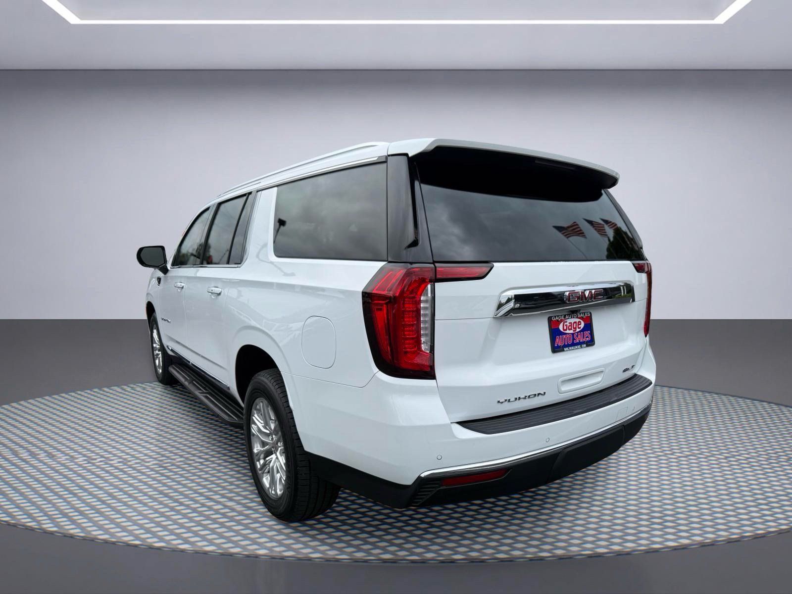 Used 2021 GMC Yukon XL SLT AWD/4WD image 4