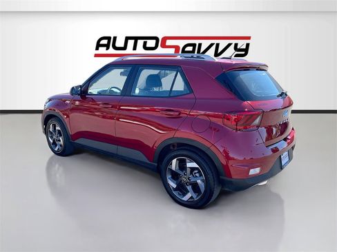 Used 2025 Hyundai Venue SEL image 5