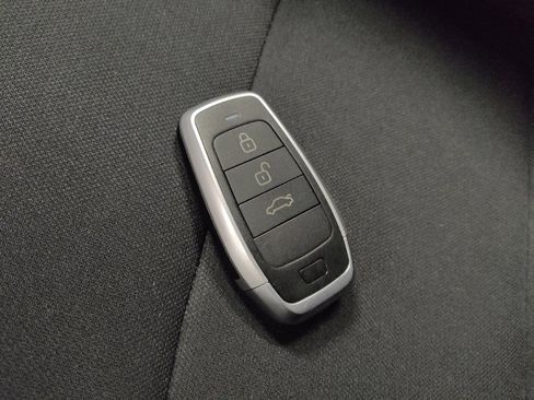 Used 2024 Nissan Sentra S FWD image 32