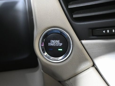 Used 2017 GMC Yukon Denali image 34