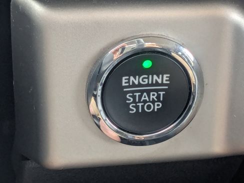 Certified 2024 Ford Expedition XLT image 33