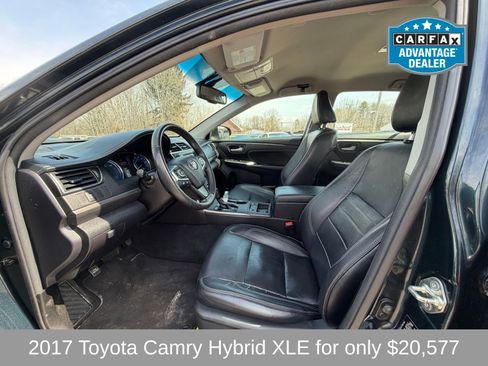 Used 2017 Toyota Camry XLE image 11