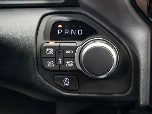 New 2026 RAM 1500 4x4 Crew Cab image 14