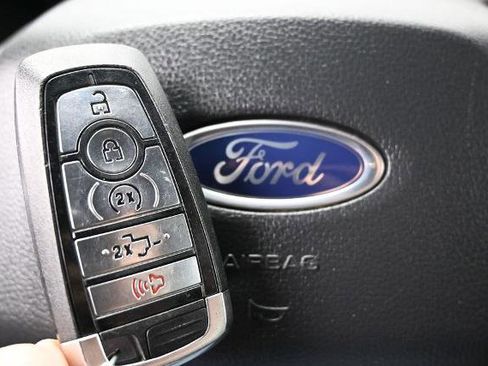 Certified 2025 Ford F250 Lariat w/ Lariat Ultimate Package AWD/4WD image 38