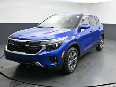 Used 2024 Kia Seltos LX image 7