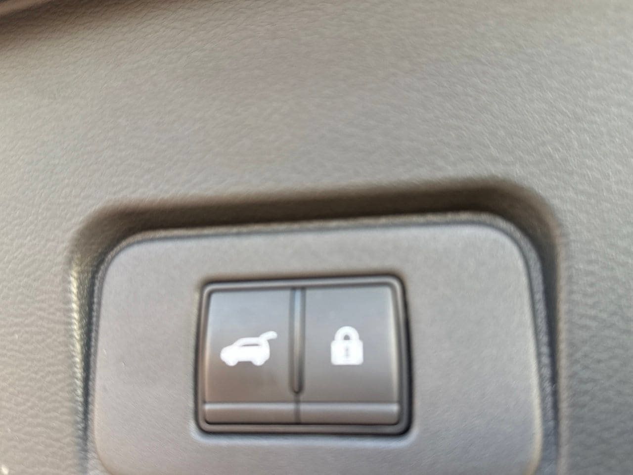 Certified 2024 Nissan Rogue SV AWD/4WD image 32