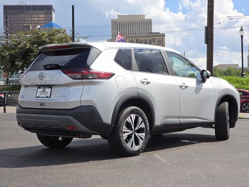 Used 2023 Nissan Rogue SV AWD/4WD image 23