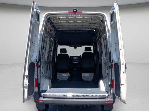 New 2026 Mercedes-Benz Sprinter 2500 image 4