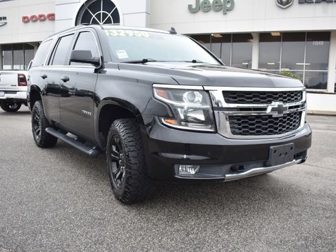 Used 2019 Chevrolet Tahoe LT image 3