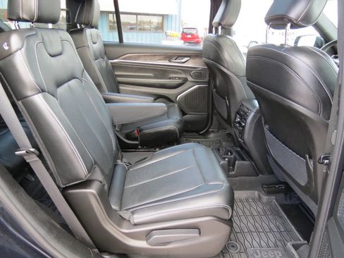 Used 2024 Jeep Grand Cherokee L Overland w/ Trailer Tow Package image 13