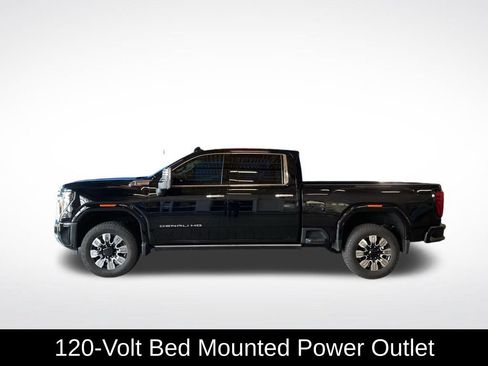 Used 2024 GMC Sierra 3500 Denali w/ Denali Reserve Package AWD/4WD image 18