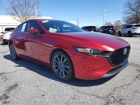Used 2019 MAZDA MAZDA3 Hatchback w/ Preferred Package image 3
