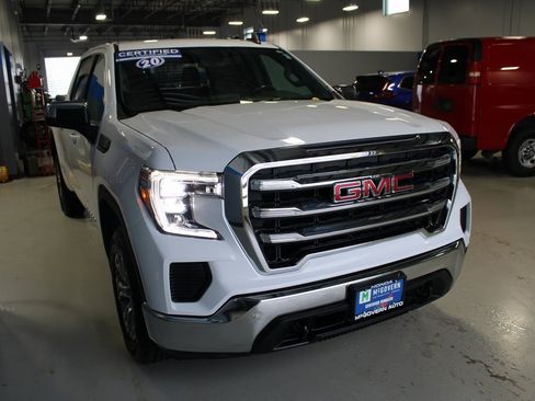 Used 2020 GMC Sierra 1500 SLE w/ SLE Value Package image 4