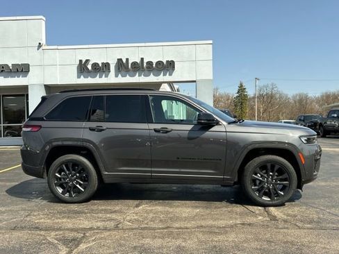 New 2026 Jeep Grand Cherokee Limited AWD/4WD image 15