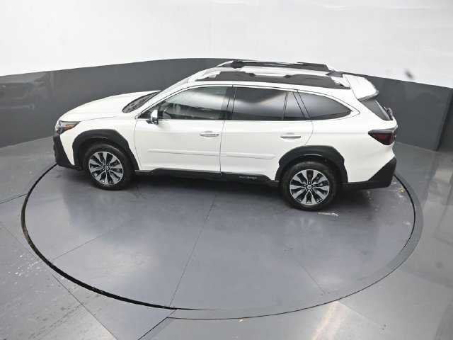 Used 2025 Subaru Outback Touring XT AWD/4WD image 26
