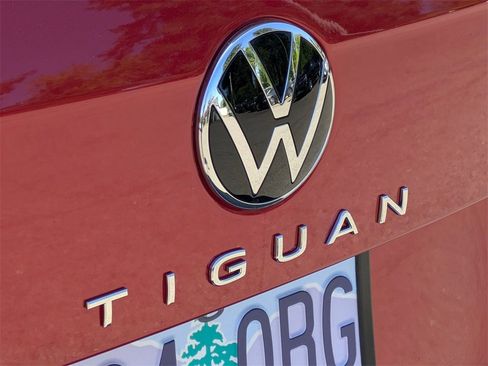 Certified 2023 Volkswagen Tiguan SE image 29
