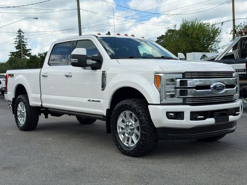 Used 2019 Ford F250 Limited AWD/4WD image 3