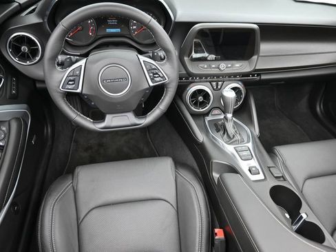 Used 2018 Chevrolet Camaro LT RWD image 13