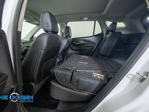 Used 2020 GMC Terrain Denali w/ Denali Premium Package AWD/4WD image 29