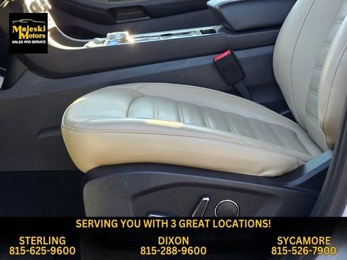 Used 2022 Ford Edge SEL image 20