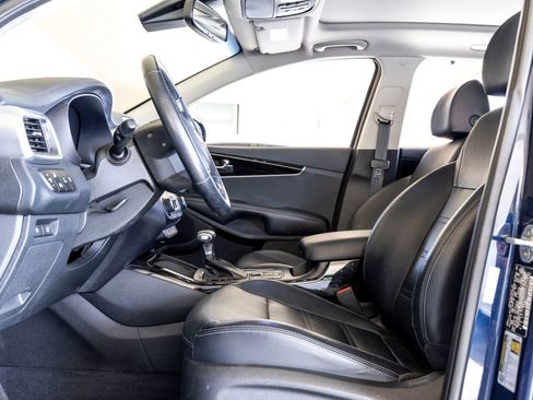 Used 2019 Kia Sorento EX w/ EX Touring Package image 16