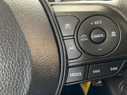 Used 2024 Toyota Corolla LE FWD image 12
