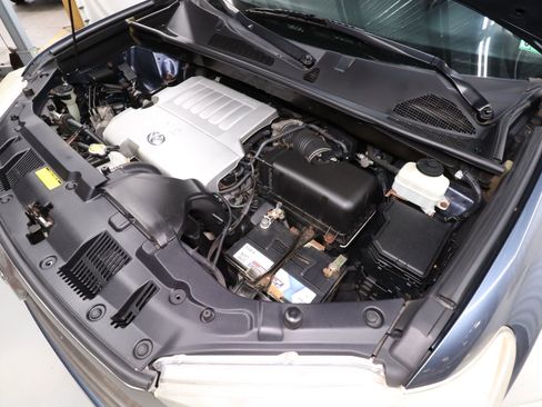 Used 2013 Toyota Highlander Limited image 29