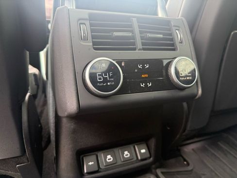 Used 2022 Land Rover Discovery HSE R-Dynamic AWD/4WD image 14