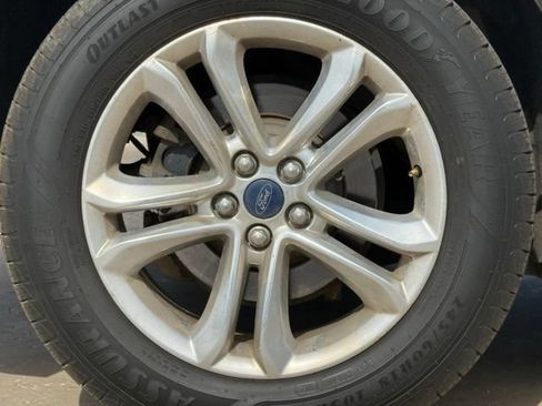 Used 2015 Ford Edge SEL w/ Equipment Group 201A FWD image 6