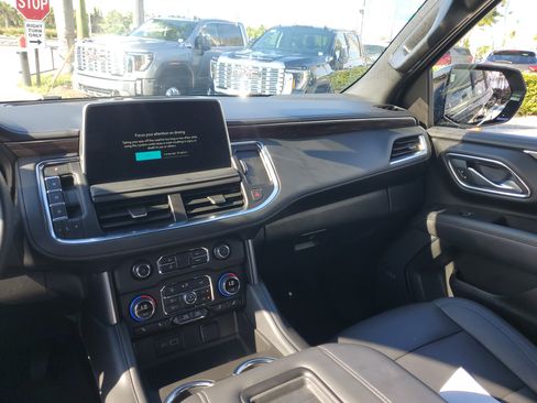 Used 2023 Chevrolet Tahoe Z71 w/ Luxury Package AWD/4WD image 22