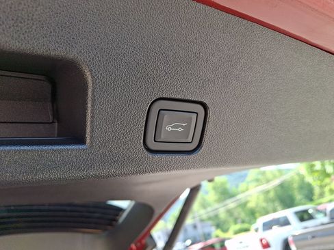 Used 2024 GMC Acadia AT4 AWD/4WD image 29