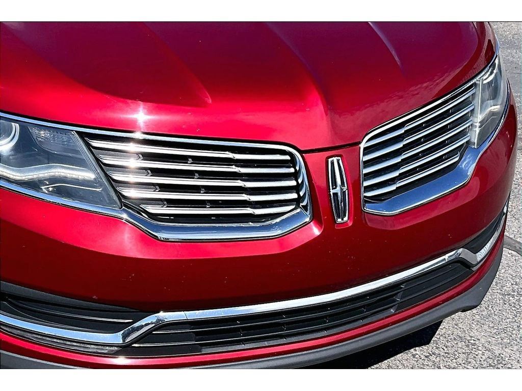 Used 2016 Lincoln MKX Reserve w/ Equipment Group 102A AWD/4WD image 26