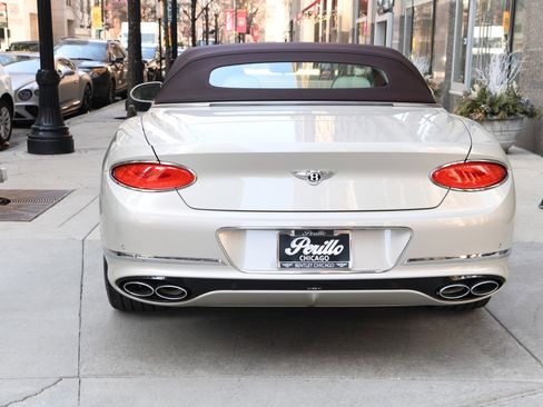 Used 2024 Bentley Continental GT image 25