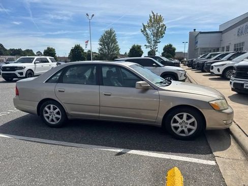 Used 2000 Toyota Avalon XL FWD image 5