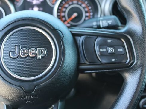 Used 2022 Jeep Wrangler Unlimited Sport AWD/4WD image 16