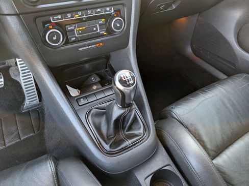 Used 2013 Volkswagen Golf R 2-Door image 23