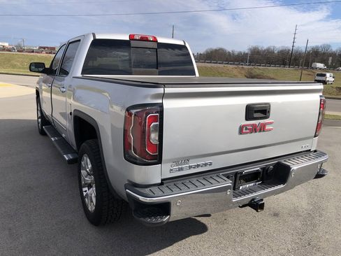 Used 2018 GMC Sierra 1500 SLT image 4