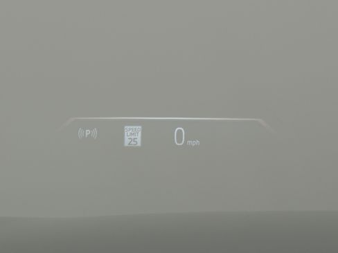 Used 2024 BMW 740i xDrive image 44