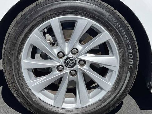 Certified 2022 Toyota Camry LE FWD image 35
