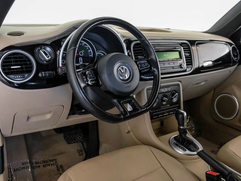 Used 2014 Volkswagen Beetle 1.8T image 2